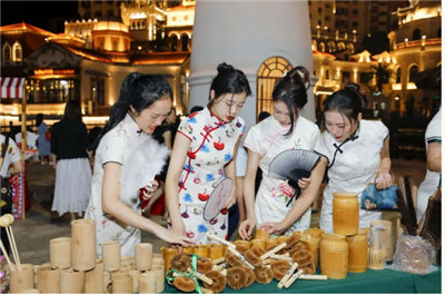 BG大游欢乐小镇：盛世华诞，共享夜市璀璨国庆夜，逛不一样的夜市