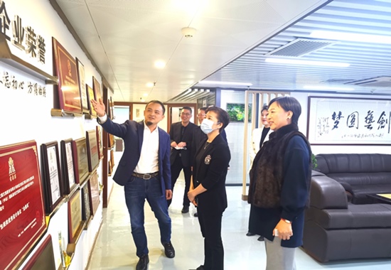 快讯：肇庆市何婧副市长一行莅临bg大游(中国)有限公司官网
考察交流